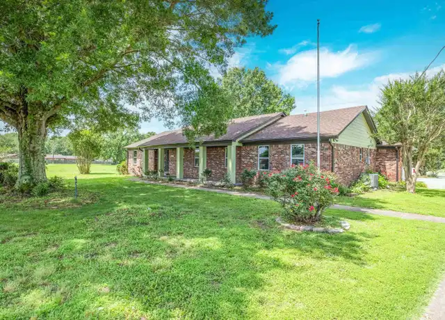 Property at 18402 Arch St, Little Rock, AR, 72206, 4 beds, 4 baths, [object Object]