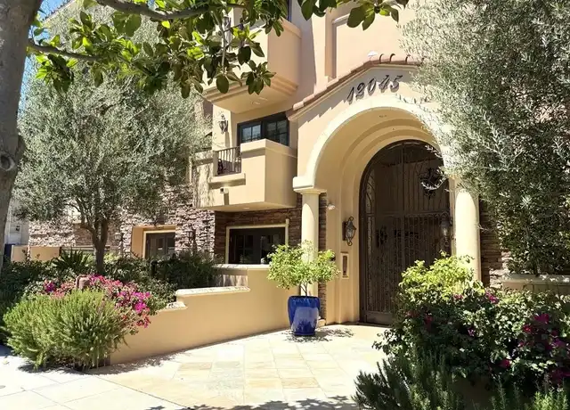 Property at 12045 Hoffman St #405, Studio City, CA, 91604, 2 beds, 3 baths, [object Object]