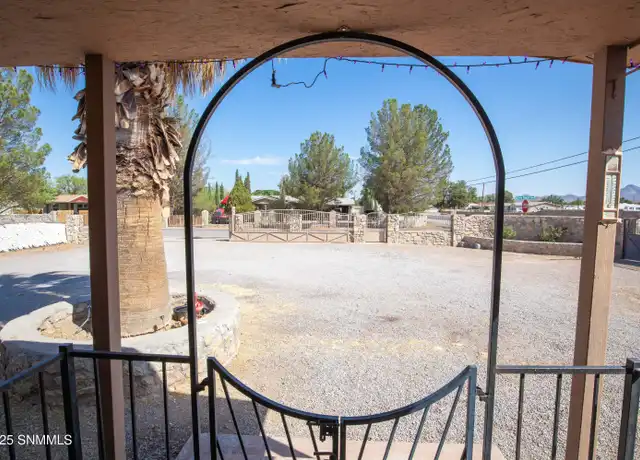 Property at 601 King Edward Ave, Las Cruces, NM, 88007, 3 beds, 2 baths, [object Object]