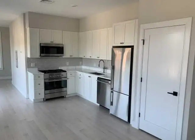 Property at 207 Green St, Jamaica Plain, MA, 02130, 1 bed, 1 bath, [object Object]