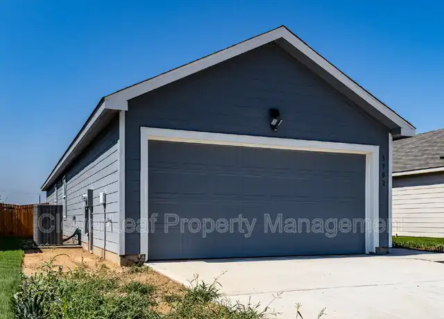 Property at 3902, San Antonio, TX, 78205, 3 beds, 2 baths, [object Object]