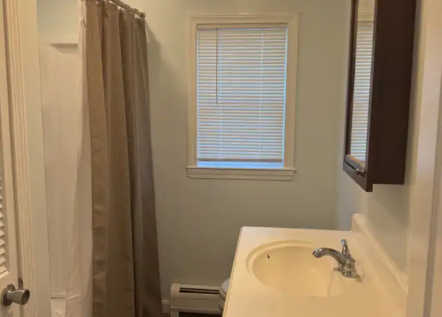 Property at 12 Brookside Pl Unit 2, Shrewsbury, MA, 01545, 3 beds, 1 bath, [object Object]