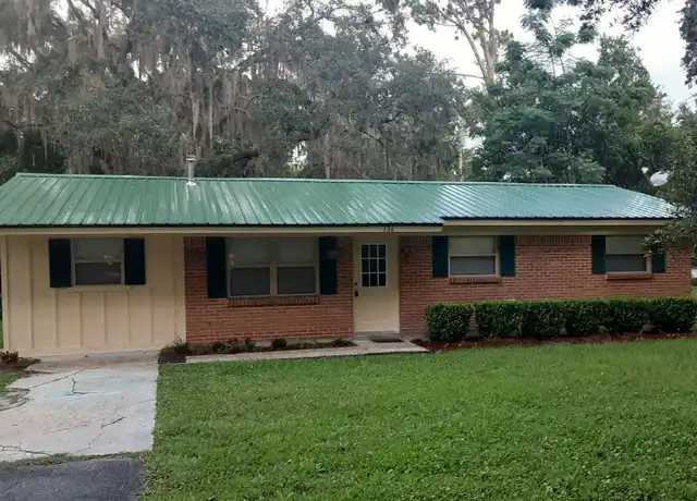 Property at 136 NE Derby Ter, Lake City, FL, 32055, 4 beds, 2 baths, [object Object]