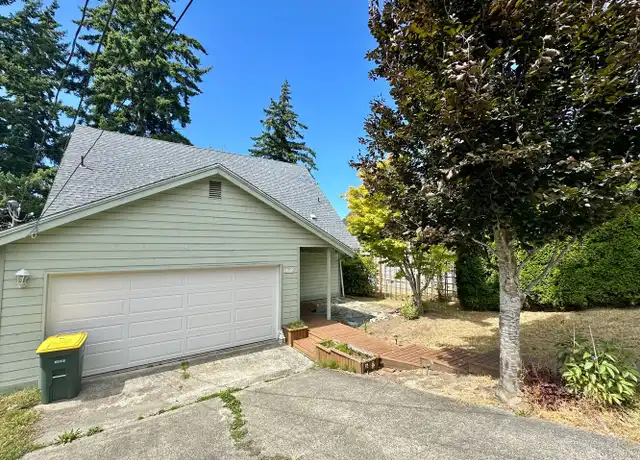Property at 1702 34th St, Bellingham, WA, 98229, 4 beds, 2 baths, [object Object]