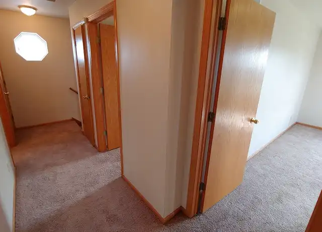 Property at N7743 Maple Ridge Rd, Oconomowoc, WI, 53066, 3 beds, 1.5 baths, [object Object]