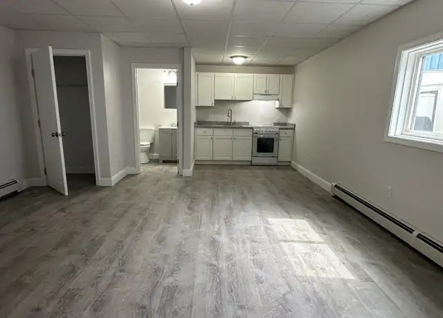 Property at 1870 Purchase St Unit 2, New Bedford, MA, 02740, 2 beds, 1 bath, [object Object]
