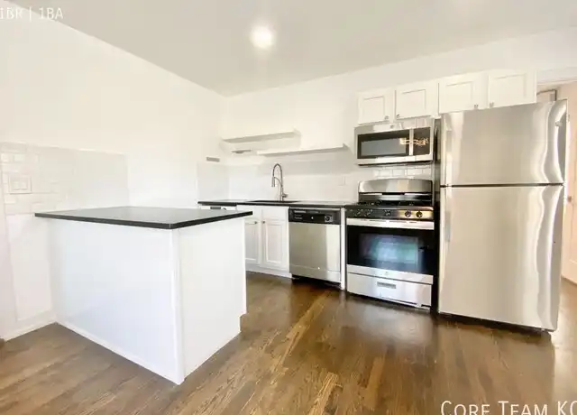 Property at 110 E 40th St Unit 201, Kansas City, MO, 64111, 1 bed, 1 bath, [object Object]