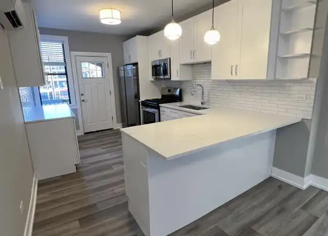 Property at 3939 N Janssen Ave, Chicago, IL, 60613, 2 beds, 1 bath, [object Object]
