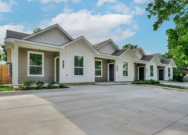 Property at 1610 W 5th St Unit 1, Caldwell, TX, 77836, 2 beds, 1 bath, [object Object]