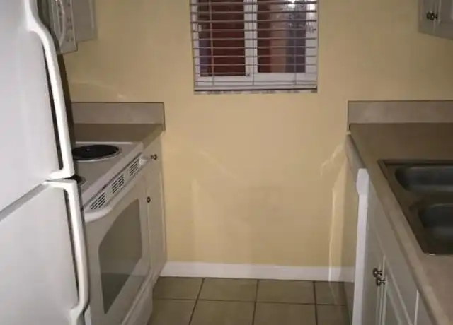 Property at 2704 2nd St #16, Indian Rocks Beach, FL, 33785, 1 bed, 1 bath, [object Object]