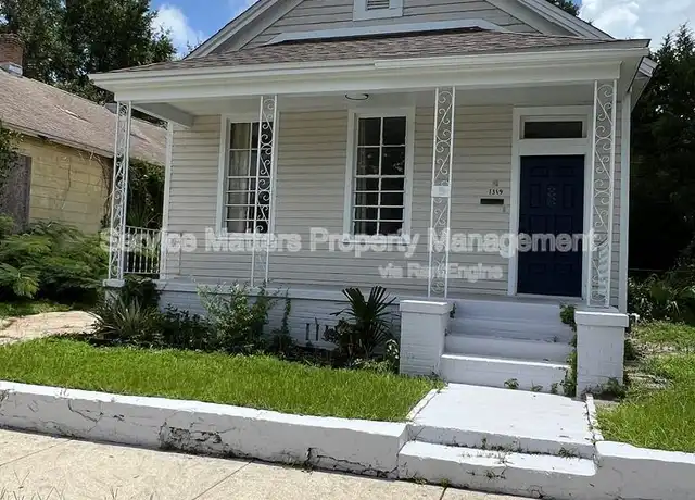 Property at 1319 W Jackson St, Pensacola, FL, 32501, 3 beds, 2 baths, [object Object]