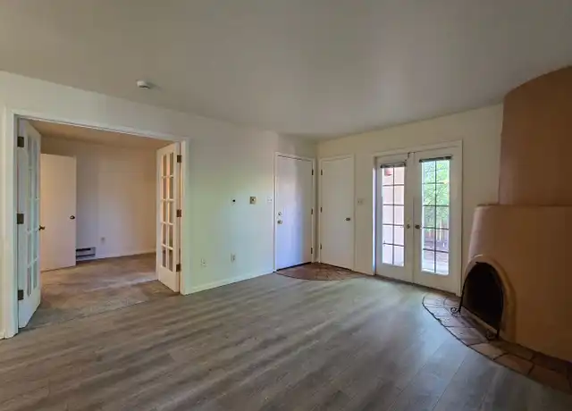 Property at 2600 W Zia Rd Unit C1, Santa Fe, NM, 87505, 2 beds, 2 baths, [object Object]