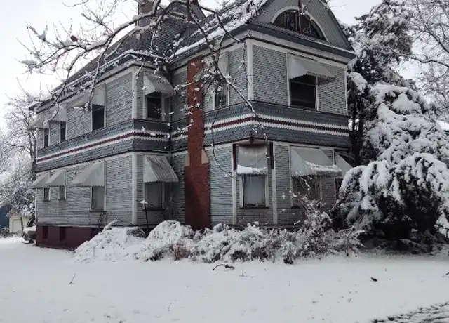 Property at 816 W William St, Decatur, IL, 62522, 1 bed, 1 bath, [object Object]