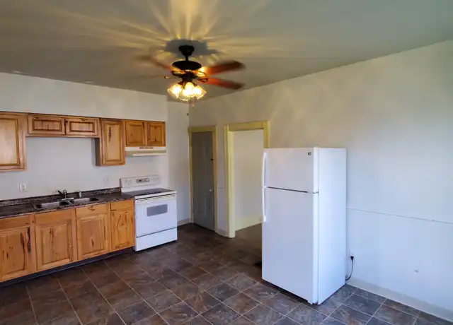 Property at 115 6th St Unit n/a, Williamsport, PA, 17701, 2 beds, 1 bath, [object Object]