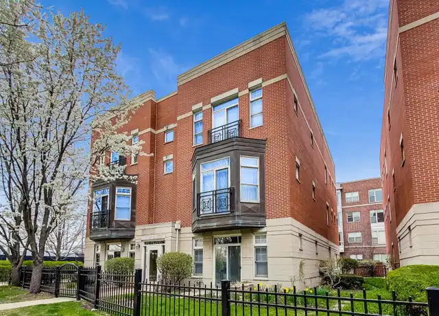 Property at 820 W University Ln Unit 1B, Chicago, IL, 60608, 2 beds, 2 baths, [object Object]