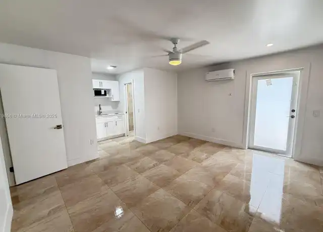 Property at 11309 SW 74th Ter Unit EFF, Miami, FL, 33173, 0 beds, 1 bath, [object Object]