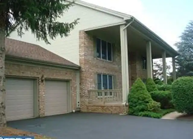Property at 8 Poplar Ct, Princeton Junction, NJ, 08550, 4 beds, 2.5 baths, [object Object]