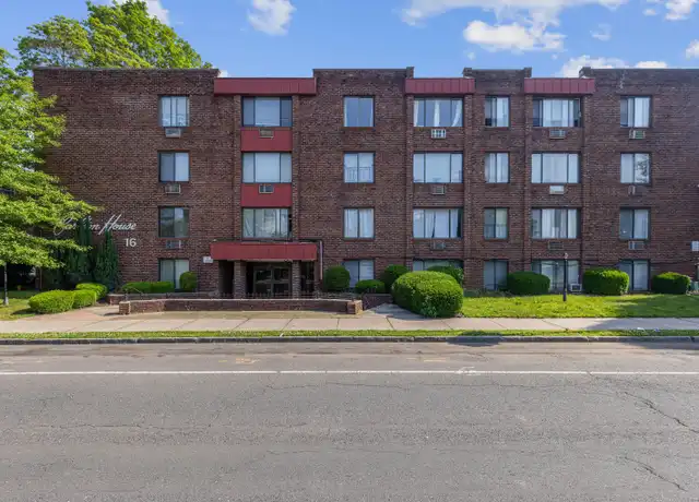 Property at 14 Niles St, Hartford, CT, 06105, 1 bed, 1 bath, [object Object]
