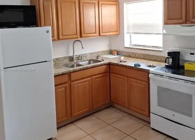 Property at 933 Francis St, West Palm Beach, FL, 33405, 2 beds, 2 baths, [object Object]