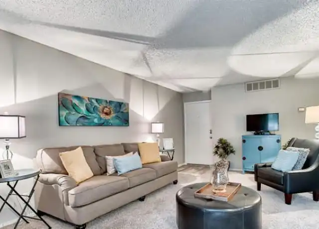 Property at 7667 Callaghan Rd Unit 2213, San Antonio, TX, 78229, 2 beds, 2 baths, [object Object]