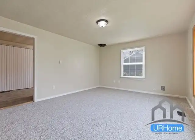 Property at 134 SE 143rd Ave, Portland, OR, 97233, 2 beds, 1 bath, [object Object]