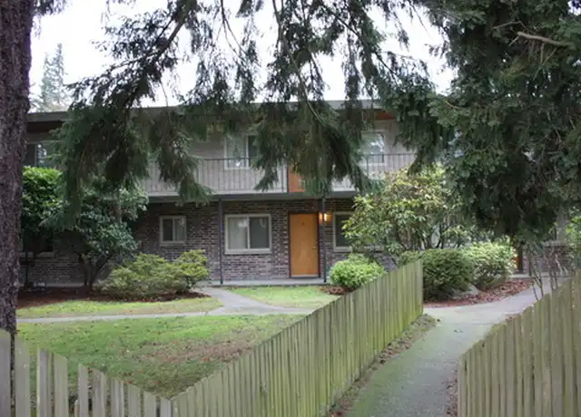 Property at 18405 Linden Ave N Unit 8, Shoreline, WA, 98133, 1 bed, 1 bath, [object Object]