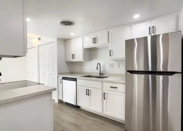 Property at Fringe on 15th - 4711 N 15th St, Phoenix, AZ, 85014, 1-2 bed, 1-2 bath, [object Object]