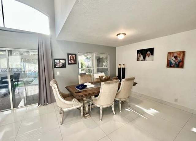 Photo of 4972 SW 35th Ter, Fort Lauderdale, FL 33312