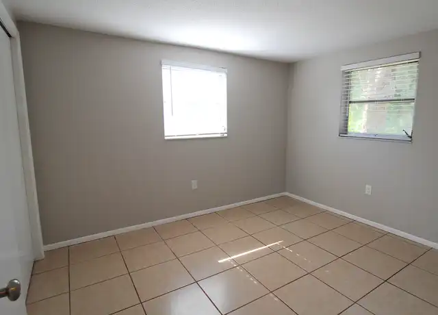 Property at 538 Briarwood Rd, Venice, FL, 34293, 2 beds, 1.5 baths, [object Object]
