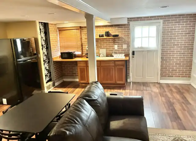 Property at 724 Evelina St Unit B, New Orleans, LA, 70114, 2 beds, 1 bath, [object Object]