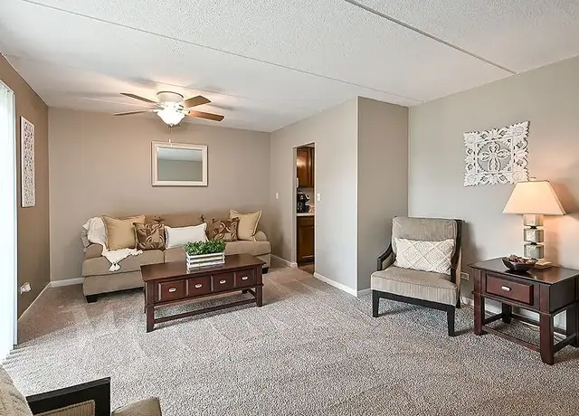 Photo of 2805 W Glen Flora Ave, Waukegan, IL 60085