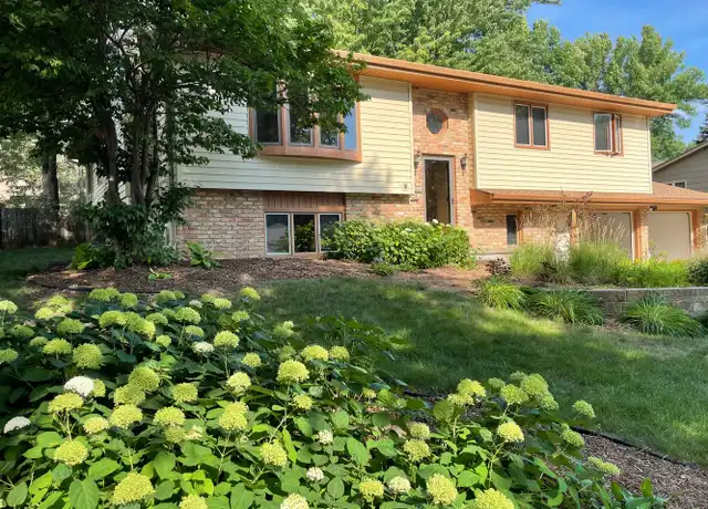 Property at 2213 S Wellington Ave, Sioux Falls, SD, 57106, 5 beds, 2.5 baths, [object Object]