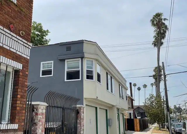 Property at 1906 Cimarron St Unit 1910, Los Angeles, CA, 90018, 1 bed, 1 bath, [object Object]
