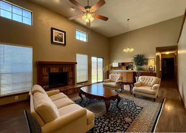 Property at 7714 Doris Dr, Oklahoma City, OK, 73162, 3 beds, 2 baths, [object Object]
