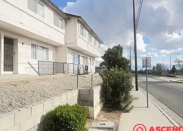 Property at 2661 Sunny Ln Unit D, Bakersfield, CA, 93305, 3 beds, 2.5 baths, [object Object]