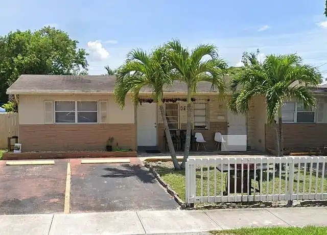 Property at 4140 SW 18th St Unit 2, Fort Lauderdale, FL, 33312, 2 beds, 1 bath, [object Object]