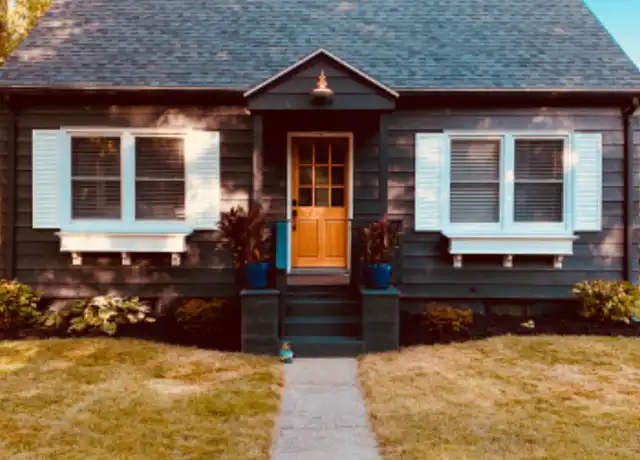 Property at 2516 S State St, Saint Joseph, MI, 49085, 3 beds, 1 bath, [object Object]