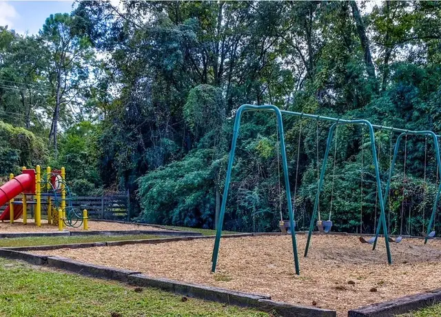 Photo of 10612 Abercorn St, Savannah, GA 31419