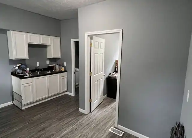 Property at 6606 Hosmer Ave Unit 2 6606, Cleveland, OH, 44105, 2 beds, 1 bath, [object Object]
