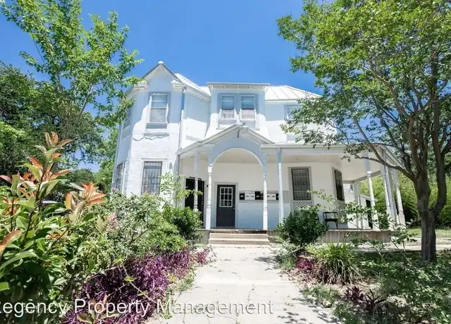 Property at 711 E Carson St Unit B2, San Antonio, TX, 78208, 1 bed, 1 bath, [object Object]