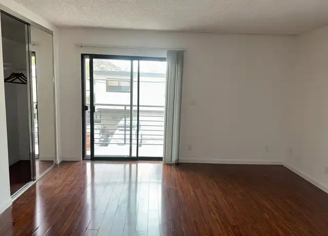 Property at 120 Brooks Ave Unit 1, Venice, CA, 90291, 0 beds, 1 bath, [object Object]