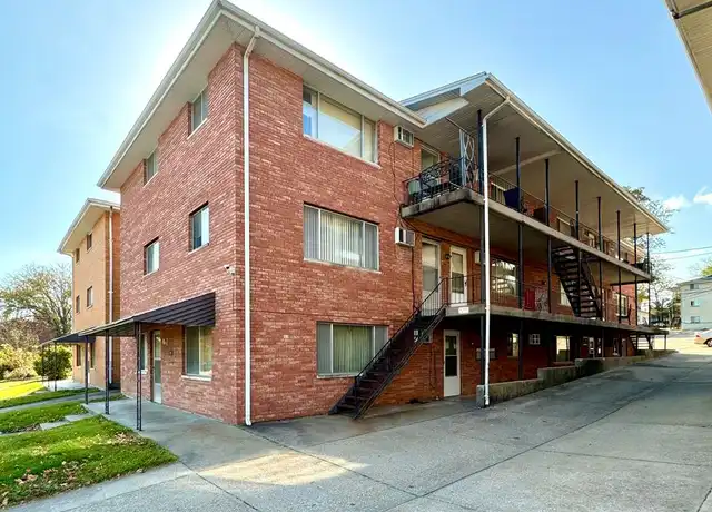 Property at 319 N Frederick St Unit 319-202, Cape Girardeau, MO, 63701, 1 bed, 1 bath, [object Object]