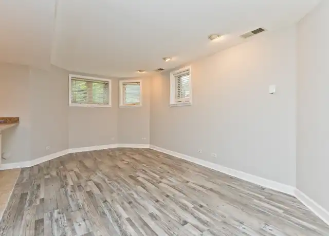 Property at 1427 W Winona St, Chicago, IL, 60640, 2 beds, 1 bath, [object Object]