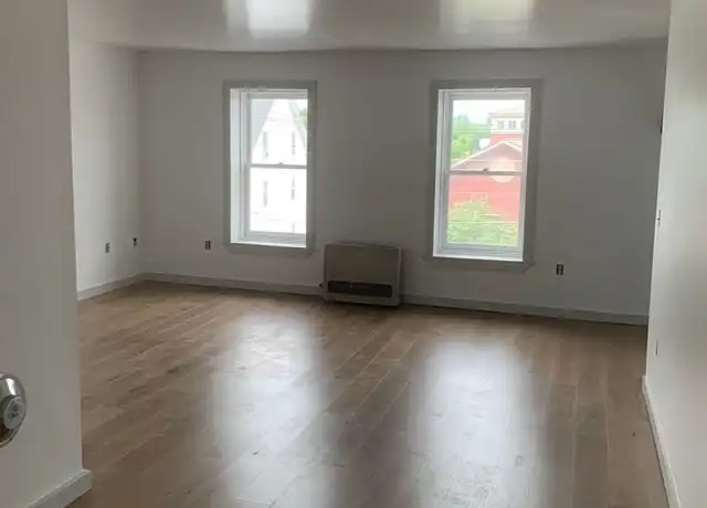Property at 263 Main St Apt 5, Vergennes, VT, 05491, 1 bed, 1 bath, [object Object]