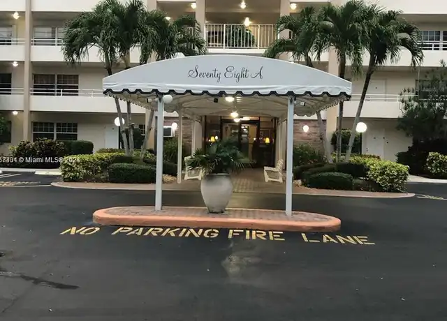Property at 3970 Oaks Clubhouse Dr #302, Pompano Beach, FL, 33069, 3 beds, 2 baths, [object Object]