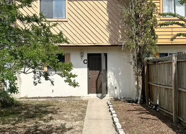 Property at 108 Skinner Cir, Fort Walton Beach, FL, 32547, 2 beds, 1.5 baths, [object Object]