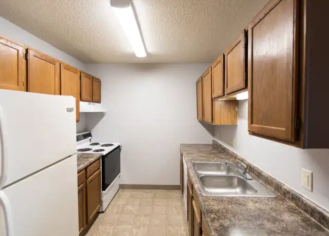 Property at North Cleveland (NOR901) - 909 N Cleveland Ave, Sioux Falls, SD, 57103, 2-3 beds, 1 bath, [object Object]