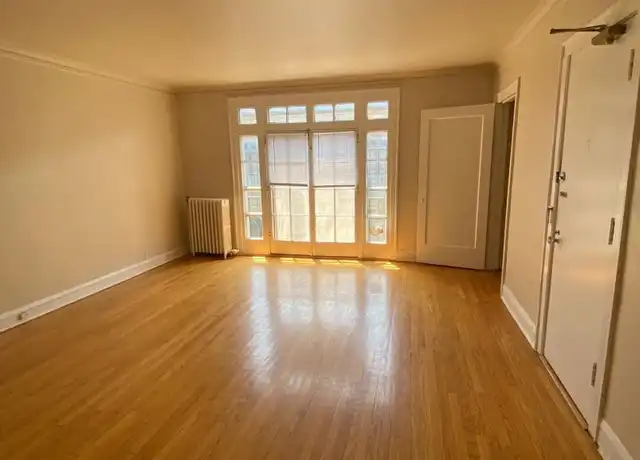 Property at 911 Elmwood Ave, Evanston, IL, 60202, 1 bed, 1 bath, [object Object]