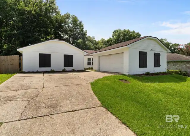 Property at 122 Lake Forest Blvd, Daphne, AL, 36526, 3 beds, 2 baths, [object Object]