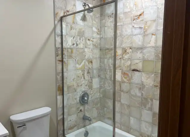 Property at 2628 N Prospect Ave Unit 2, Milwaukee, WI, 53211, 1 bed, 1 bath, [object Object]